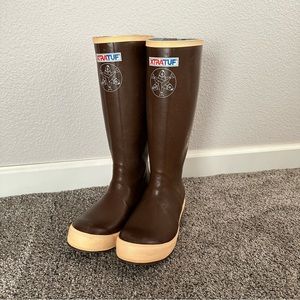 Xtratuff Women’s Legacy Salmon Sisters Boot